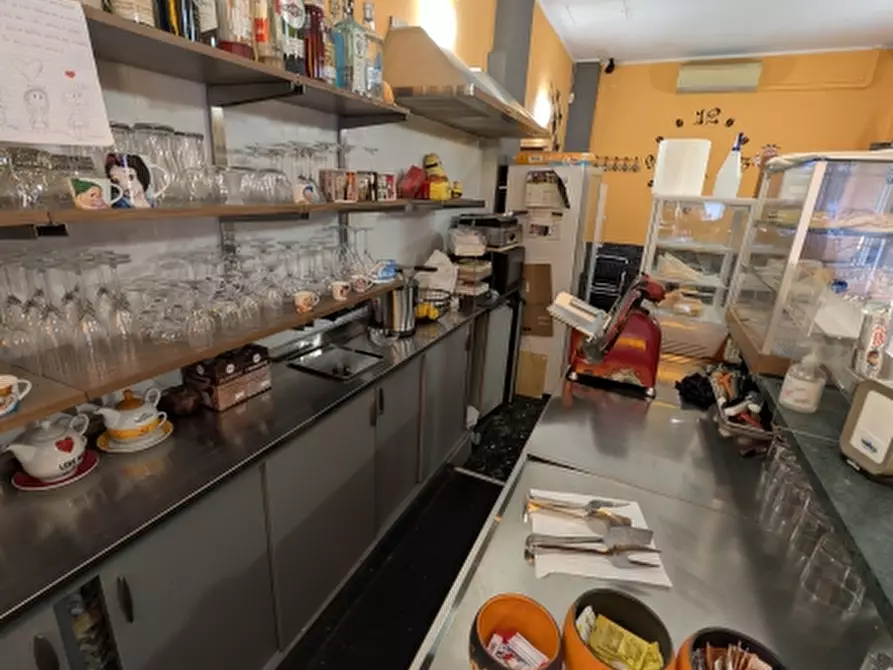 Immagine 9 di Licenza in vendita  in Piazza Solaris a Genova