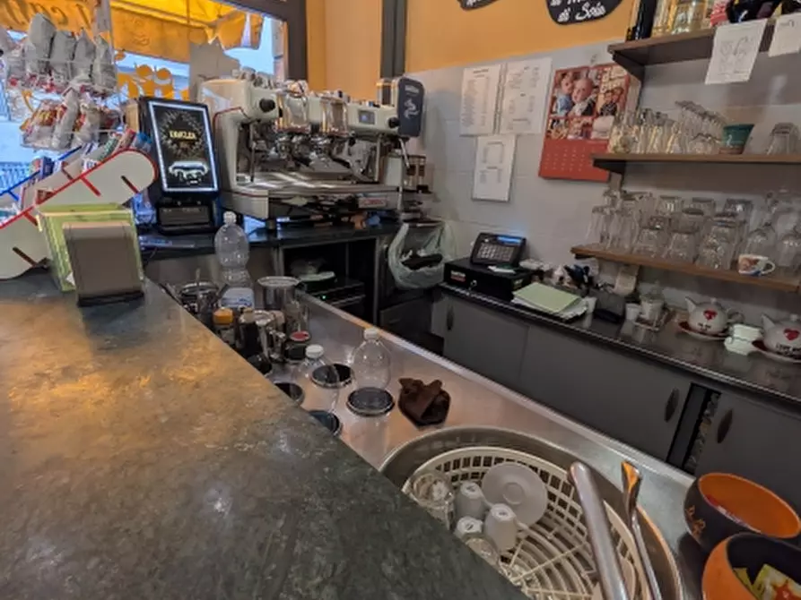 Immagine 2 di Licenza in vendita  in Piazza Solaris a Genova