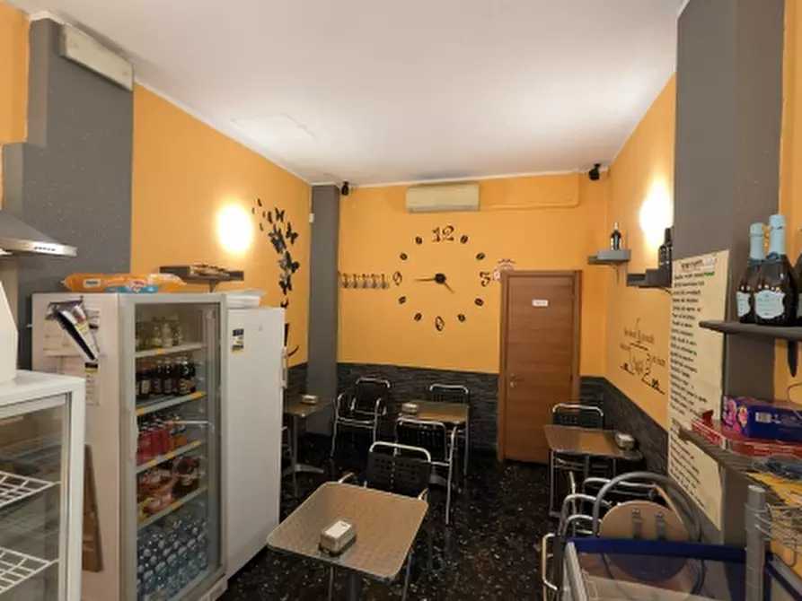 Immagine 6 di Licenza in vendita  in Piazza Solaris a Genova