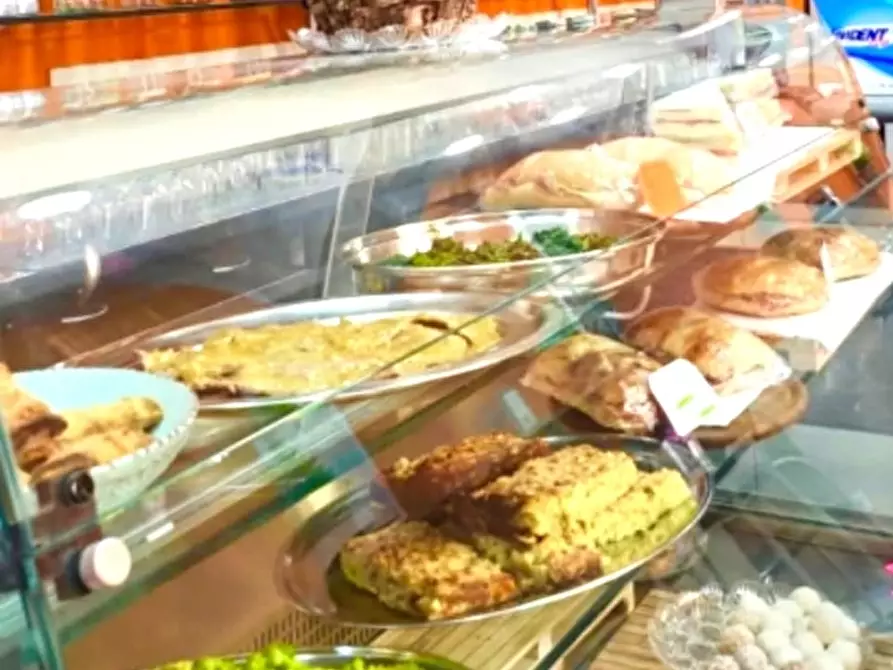 Immagine 3 di Licenza in vendita  in Via Della Libertà a Genova