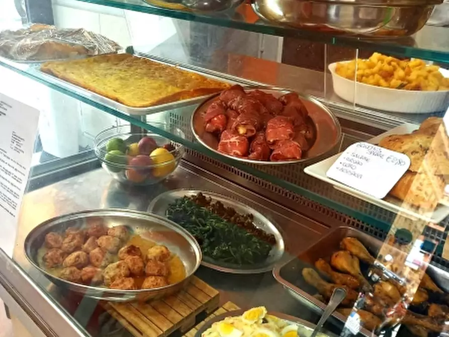 Immagine 4 di Licenza in vendita  in Via Della Libertà a Genova