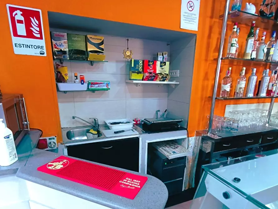 Immagine 8 di Licenza in vendita  in Via Della Libertà a Genova