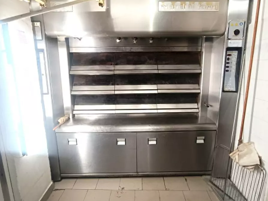 Immagine 6 di Forno in vendita  a Genova