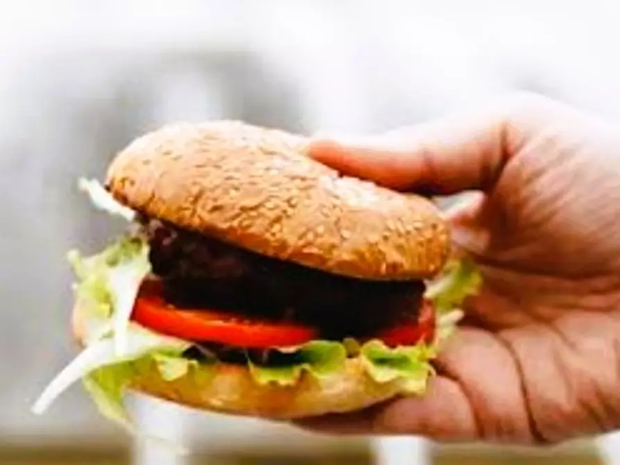 Immagine 1 di Licenza in vendita  in piazza de ferrari a Genova