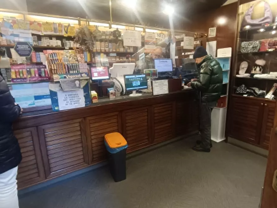 Immagine 1 di Licenza in vendita  in via dottesio a Genova