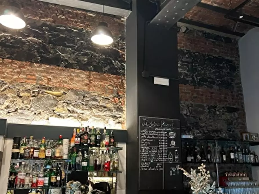 Immagine 1 di Bar / Ristorante in vendita  in calata andalo di negro a Genova