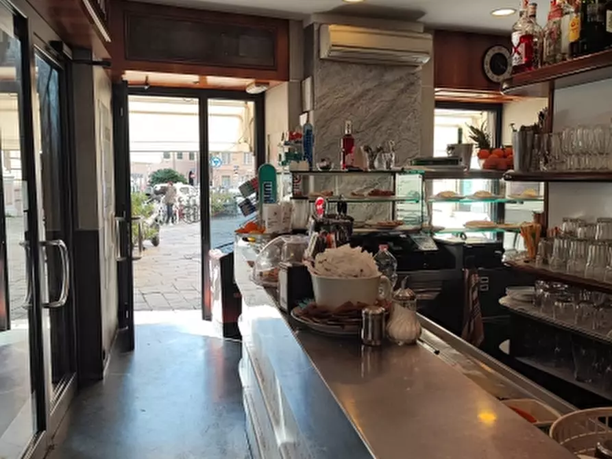Immagine 1 di Bar / Ristorante in vendita  in VIA BALBI a Genova