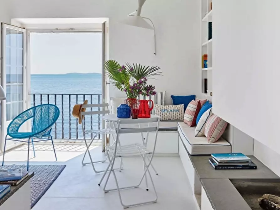 Immagine 35 di Appartamento in vendita  a Celle Ligure