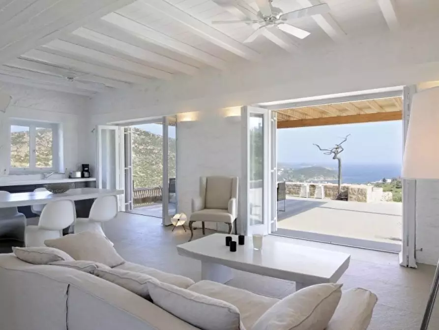 Immagine 34 di Appartamento in vendita  a Celle Ligure