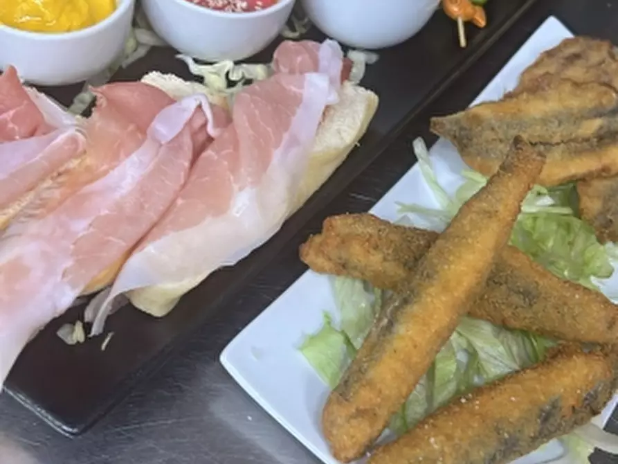 Immagine 4 di Bar / Ristorante in vendita  in via Montegrappa a Celle Ligure