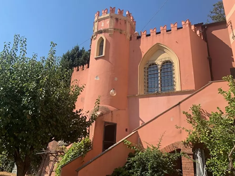 Immagine 1 di Villa in vendita  a Savona