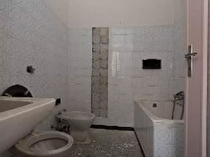 Immagine 30 di Appartamento in vendita  in via Concezione 43 a Finale Ligure