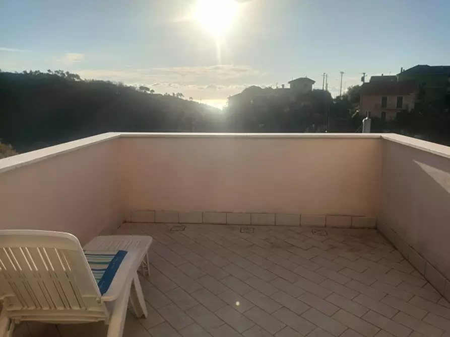 Immagine 2 di Appartamento in vendita  a Celle Ligure