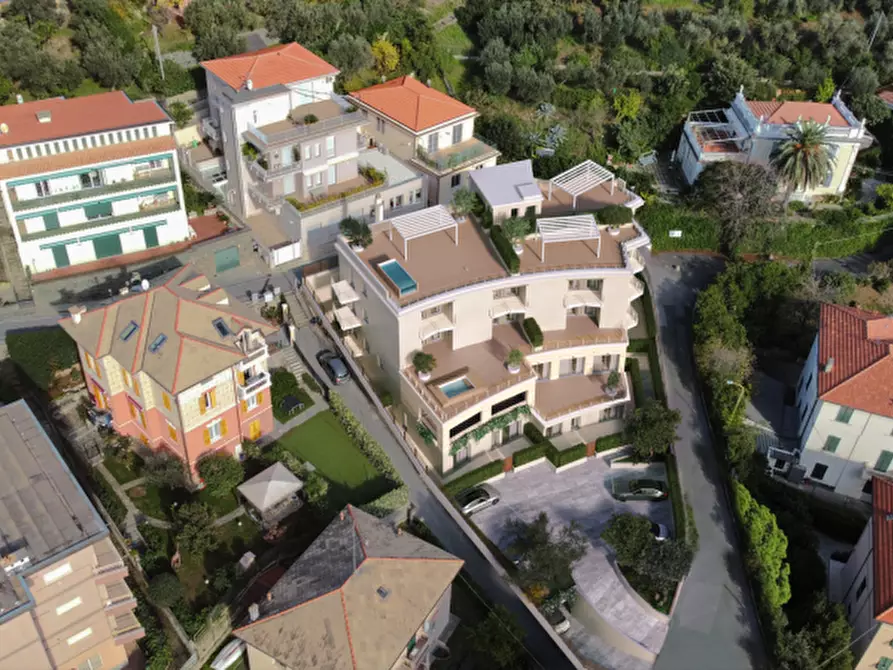 Immagine 2 di Appartamento in vendita  a Celle Ligure