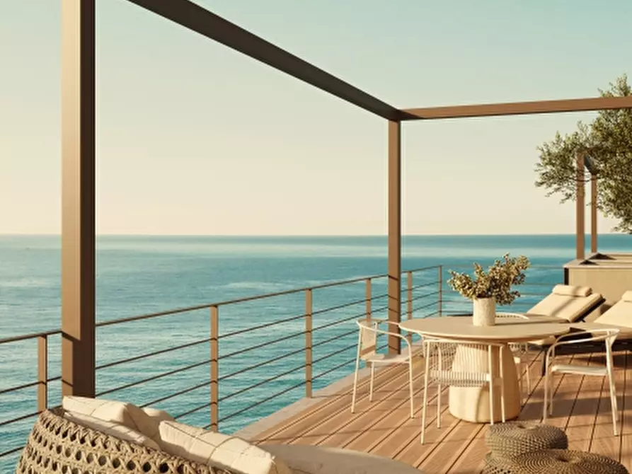 Immagine 14 di Appartamento in vendita  a Celle Ligure