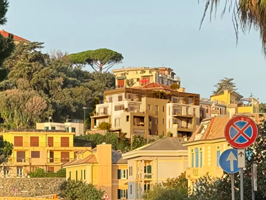 Immagine 12 di Appartamento in vendita  a Celle Ligure