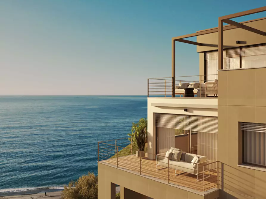 Immagine 1 di Appartamento in vendita  a Celle Ligure