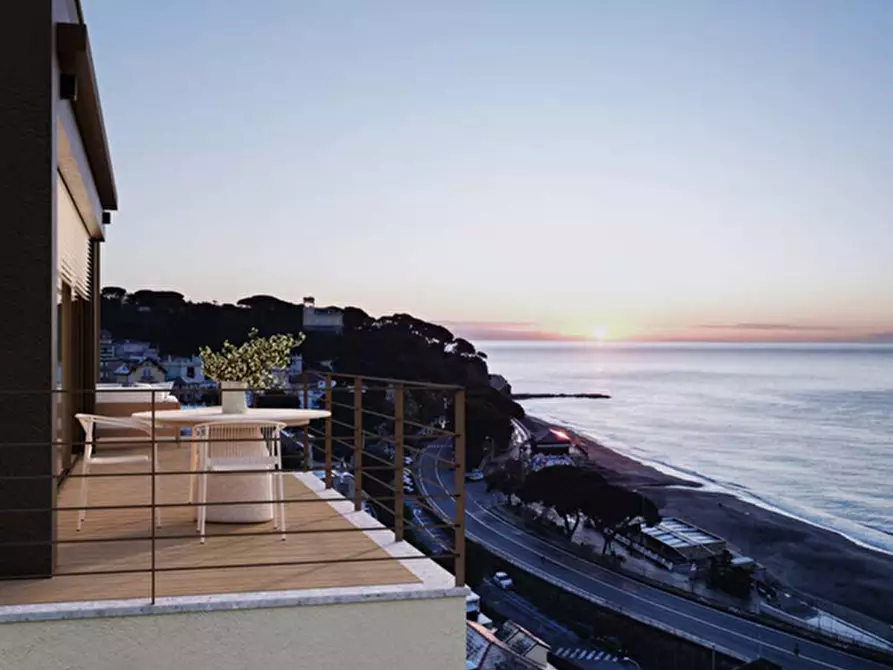 Immagine 7 di Appartamento in vendita  a Celle Ligure