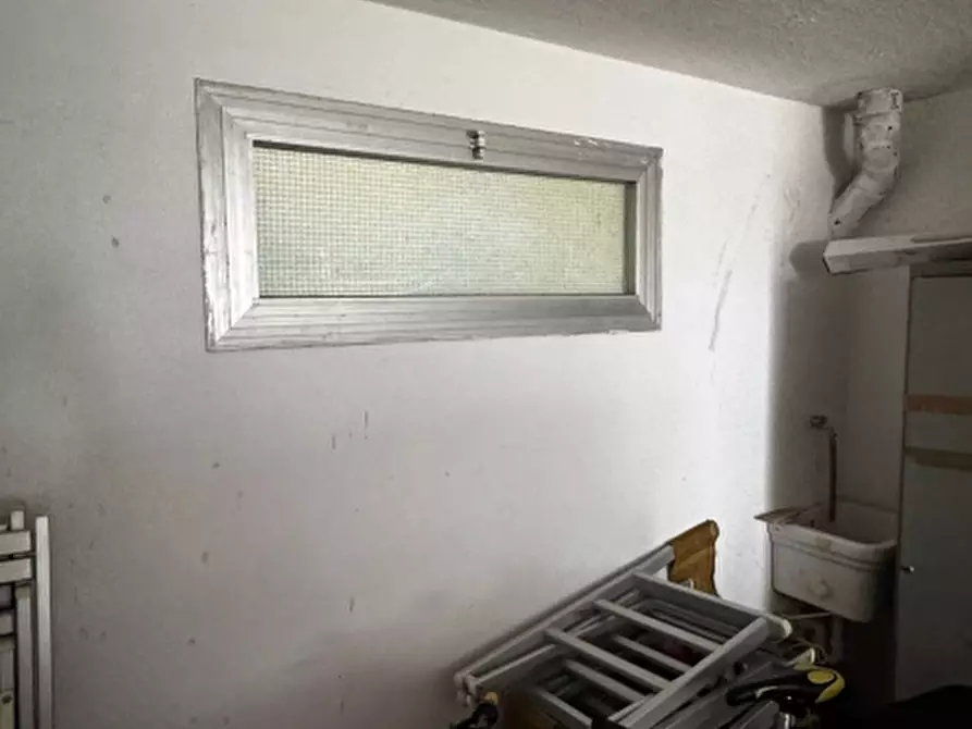 Immagine 4 di Box auto in vendita  a Celle Ligure