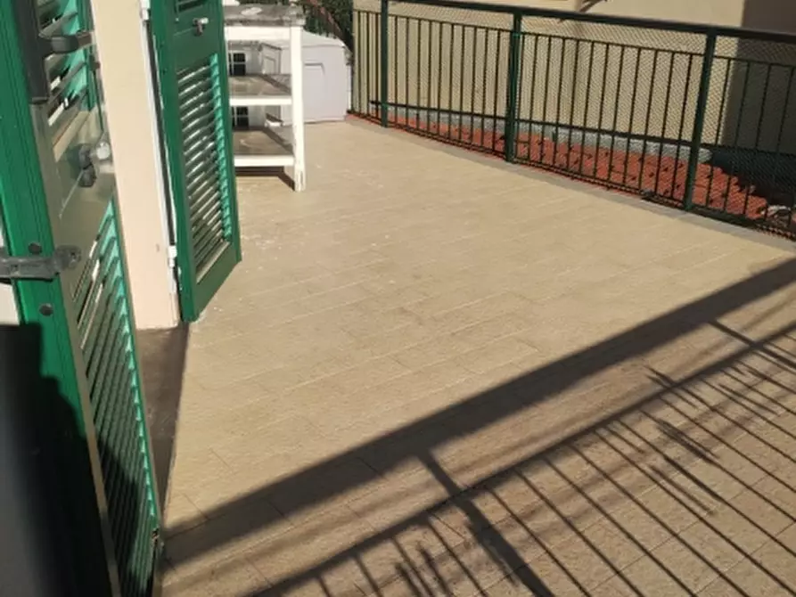 Immagine 3 di Appartamento in vendita  a Varazze