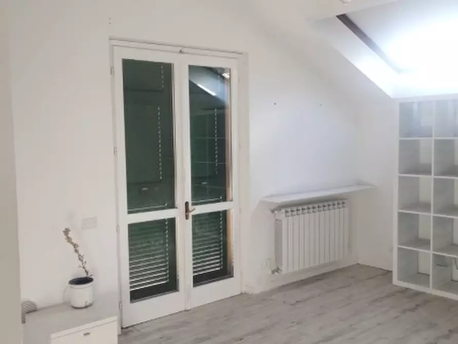 Immagine 5 di Appartamento in vendita  a Varazze