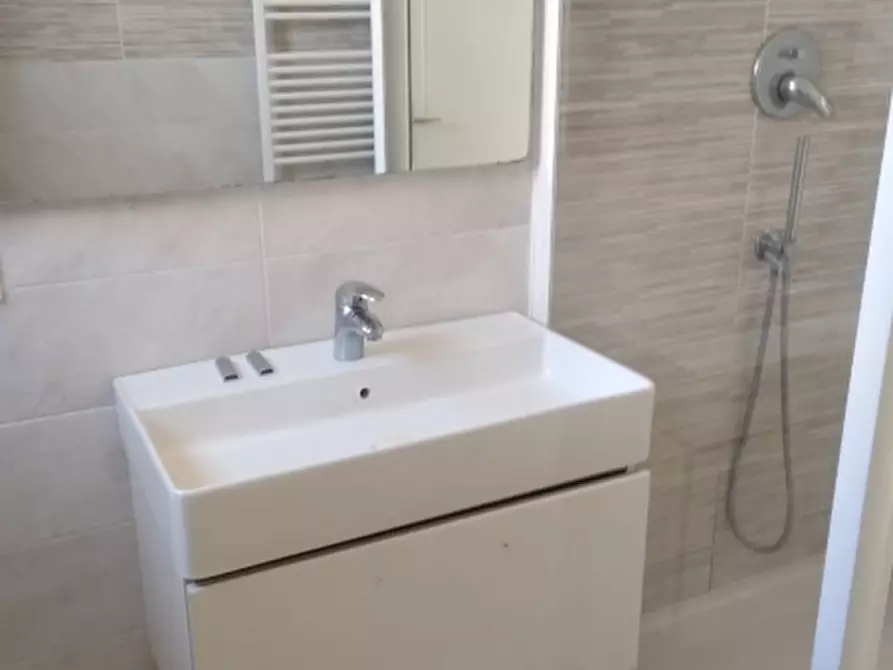 Immagine 13 di Appartamento in vendita  a Varazze