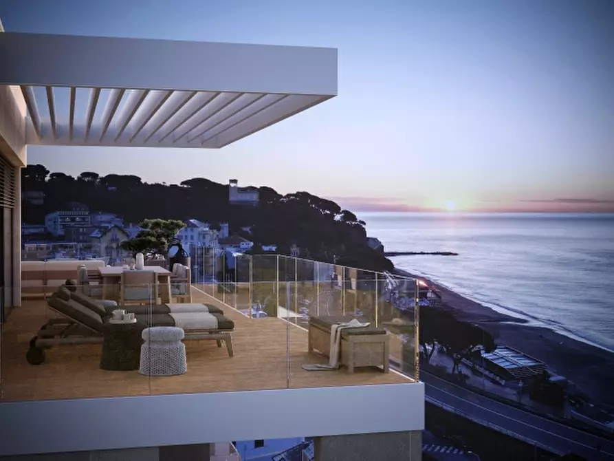 Immagine 7 di Attico in vendita  a Celle Ligure