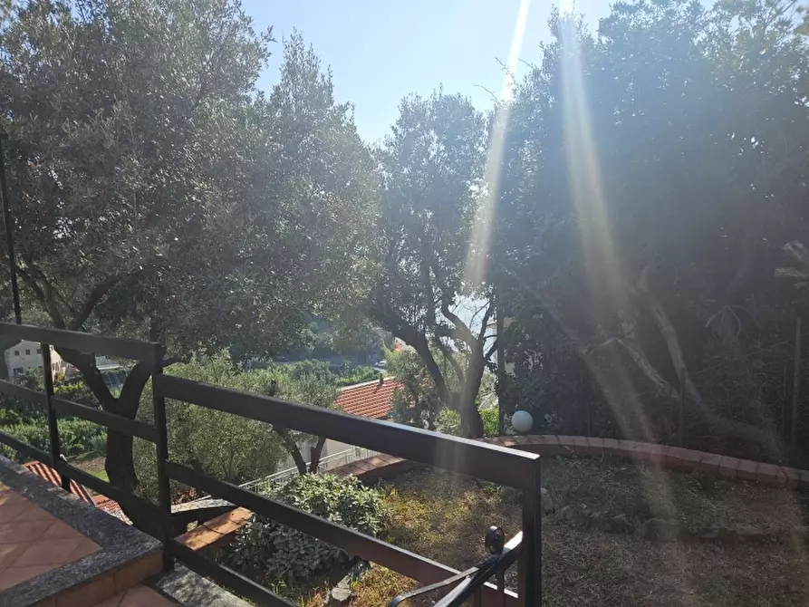 Immagine 2 di Appartamento in vendita  a Celle Ligure