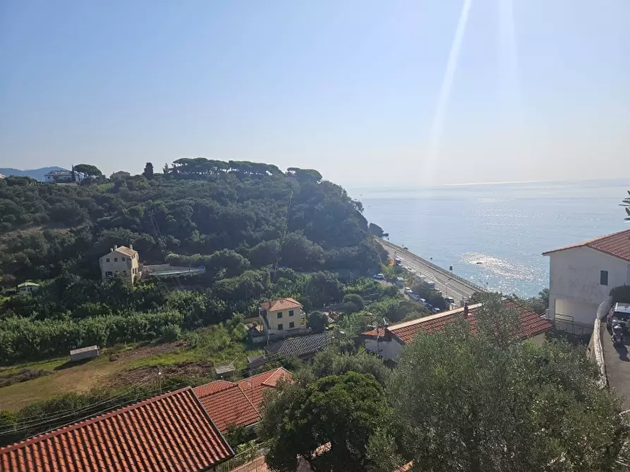 Immagine 6 di Appartamento in vendita  a Celle Ligure