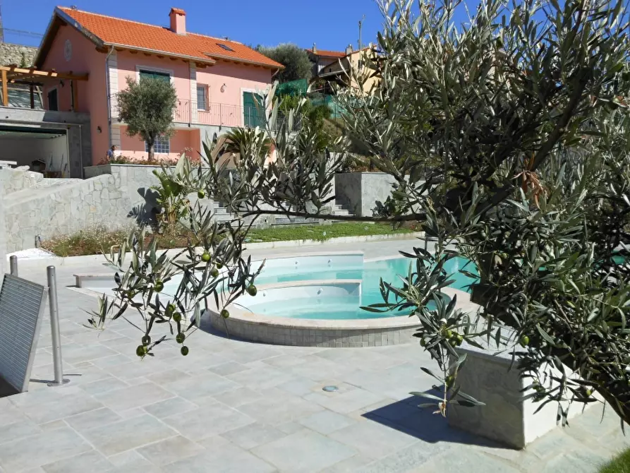 Immagine 6 di Villa in vendita  a Celle Ligure
