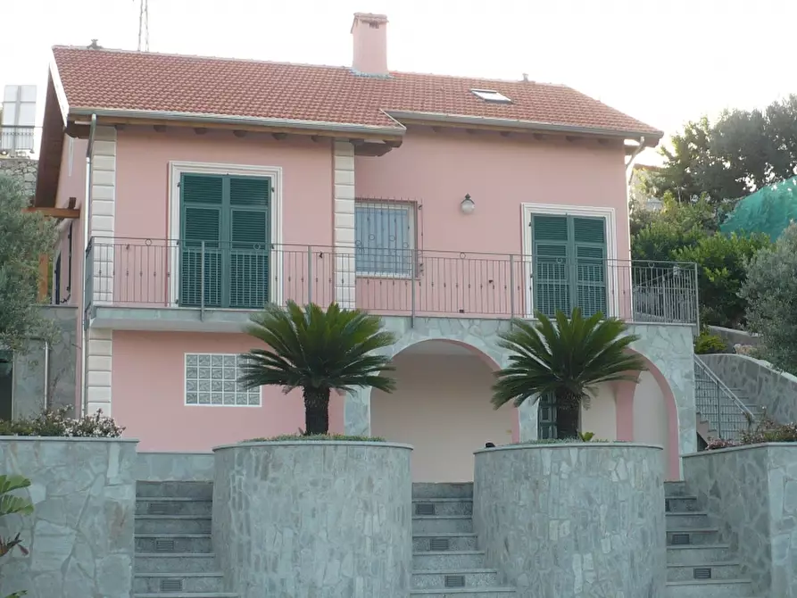 Immagine 10 di Villa in vendita  a Celle Ligure