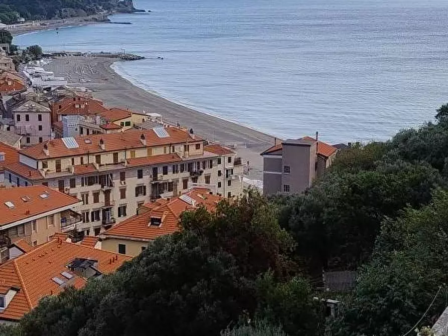 Immagine 4 di Appartamento in vendita  a Celle Ligure