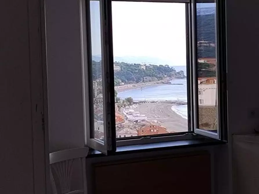 Immagine 26 di Appartamento in vendita  a Celle Ligure