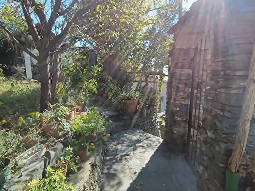 Immagine 37 di Appartamento in vendita  a Celle Ligure