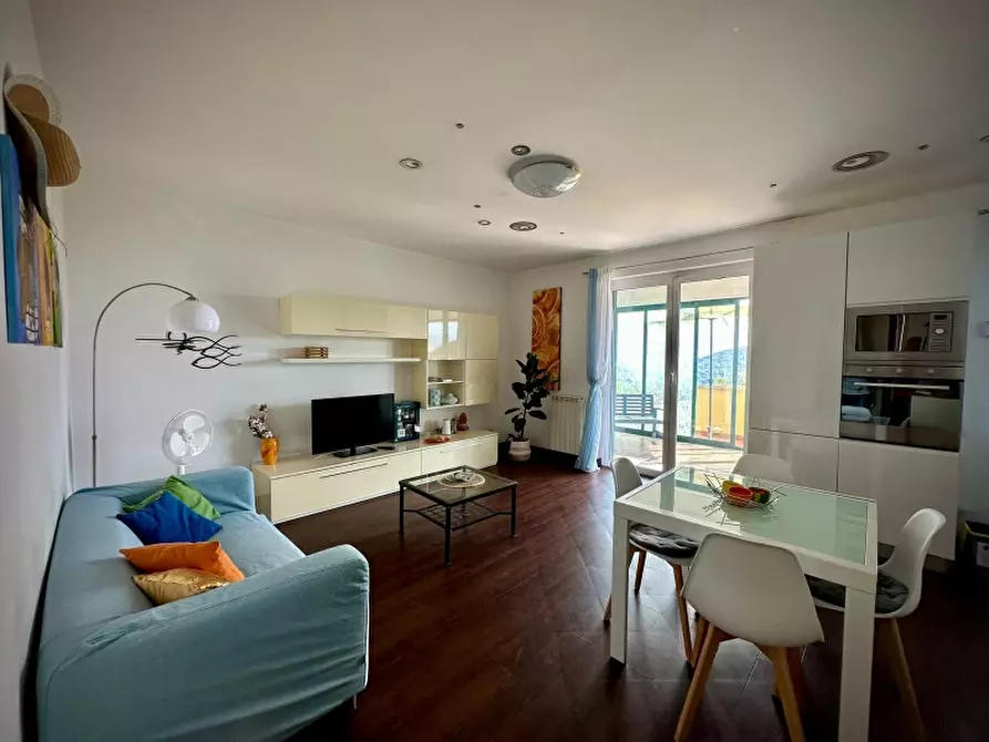 Immagine 2 di Appartamento in vendita  a Celle Ligure
