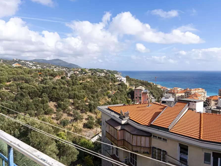 Immagine 3 di Appartamento in vendita  a Celle Ligure