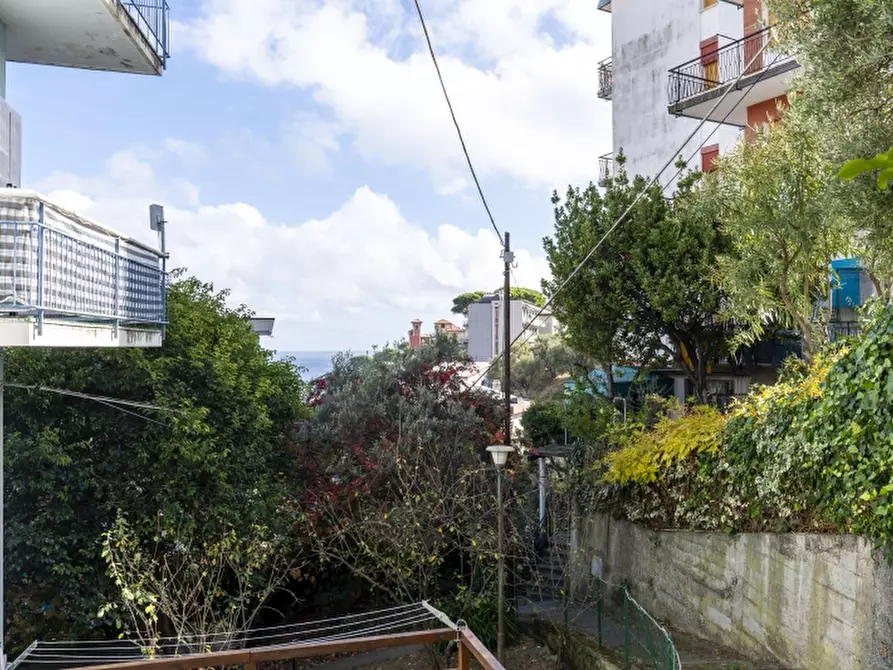 Immagine 26 di Appartamento in vendita  a Celle Ligure
