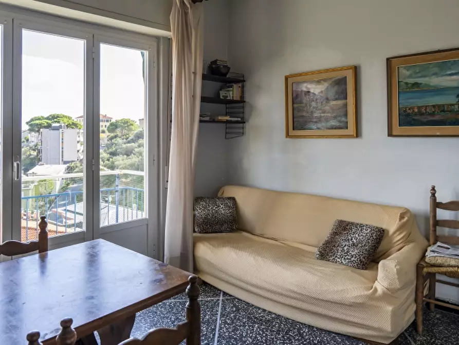 Immagine 5 di Appartamento in vendita  a Celle Ligure