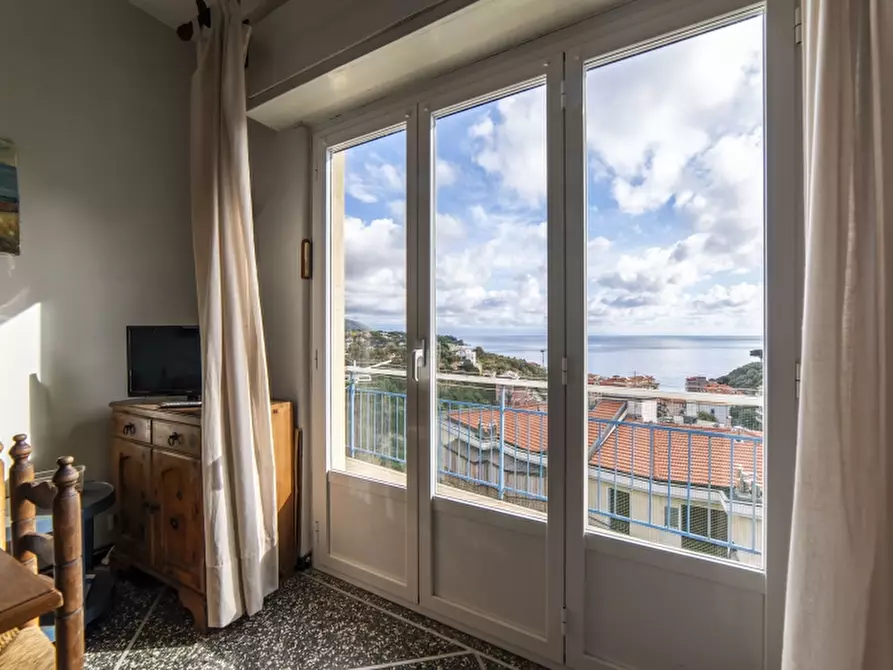 Immagine 7 di Appartamento in vendita  a Celle Ligure