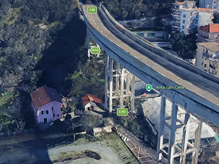 Immagine 6 di Terreno agricolo in vendita  a Savona