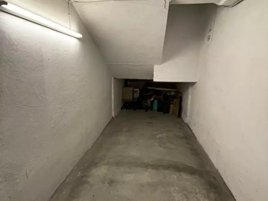 Immagine 1 di Box auto in vendita  a Celle Ligure