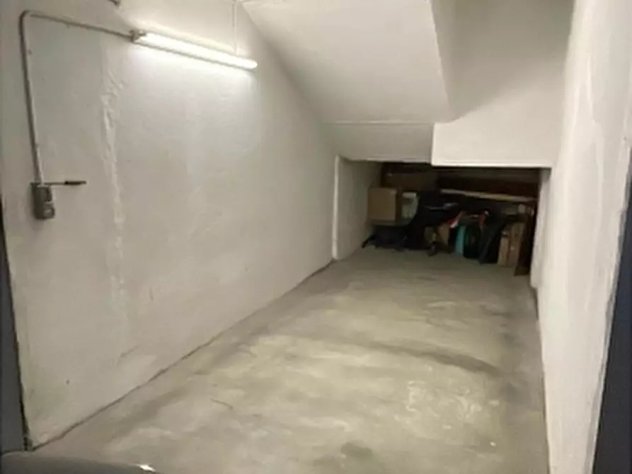 Immagine 2 di Box auto in vendita  a Celle Ligure