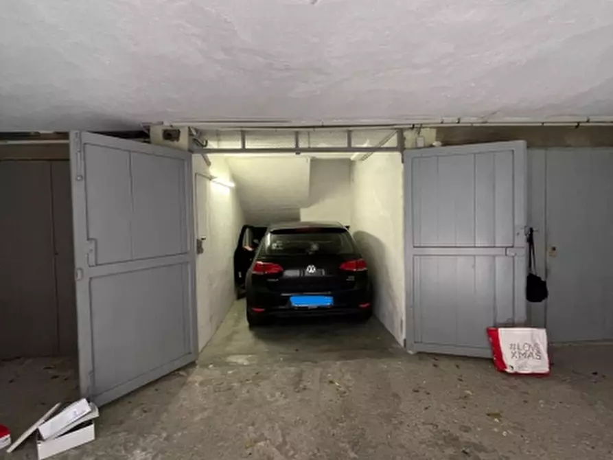 Immagine 4 di Box auto in vendita  a Celle Ligure