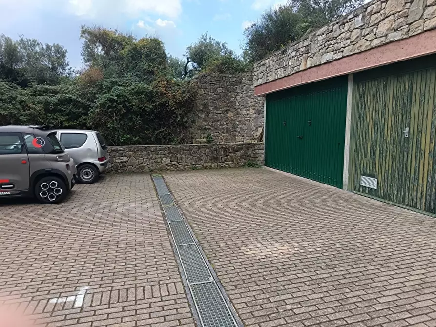 Immagine 2 di Box auto in vendita  a Celle Ligure