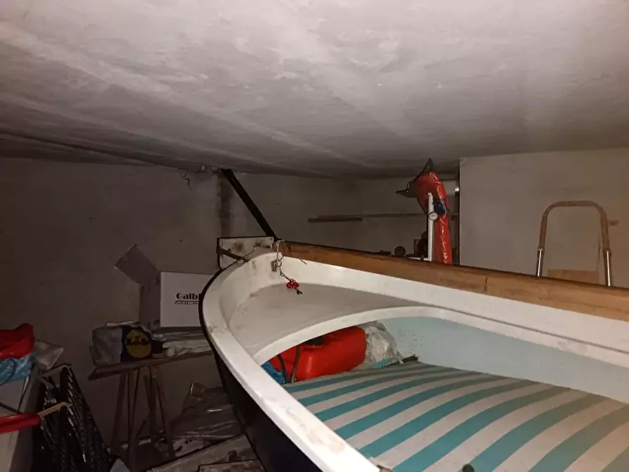 Immagine 1 di Box auto in vendita  in via Cassisi 60 a Celle Ligure