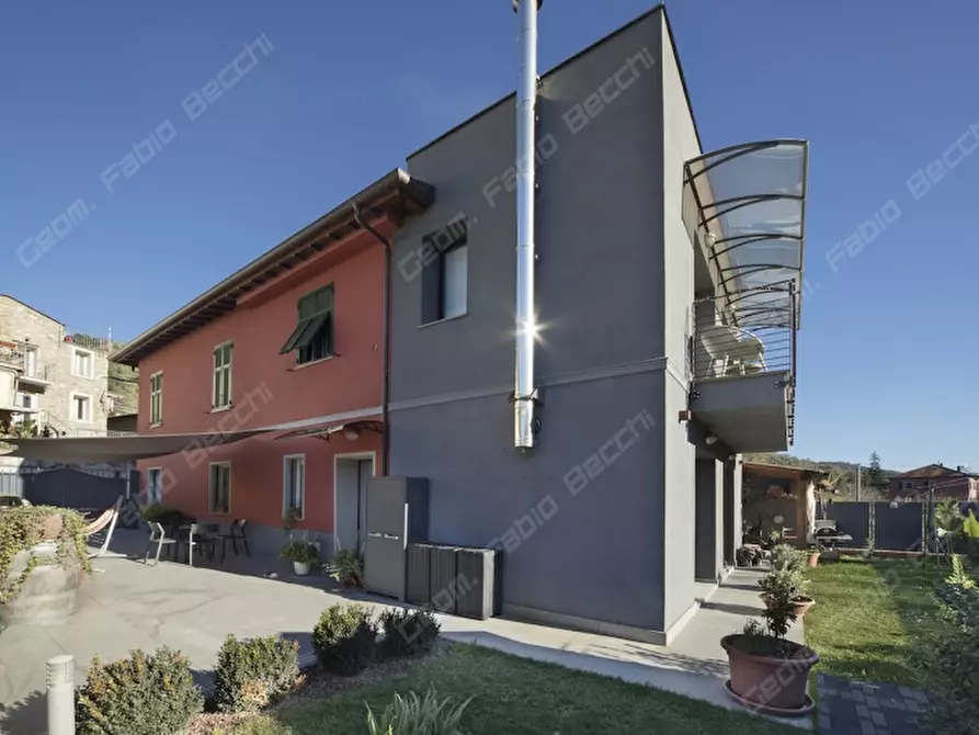 Immagine 1 di Villa in vendita  a Stellanello