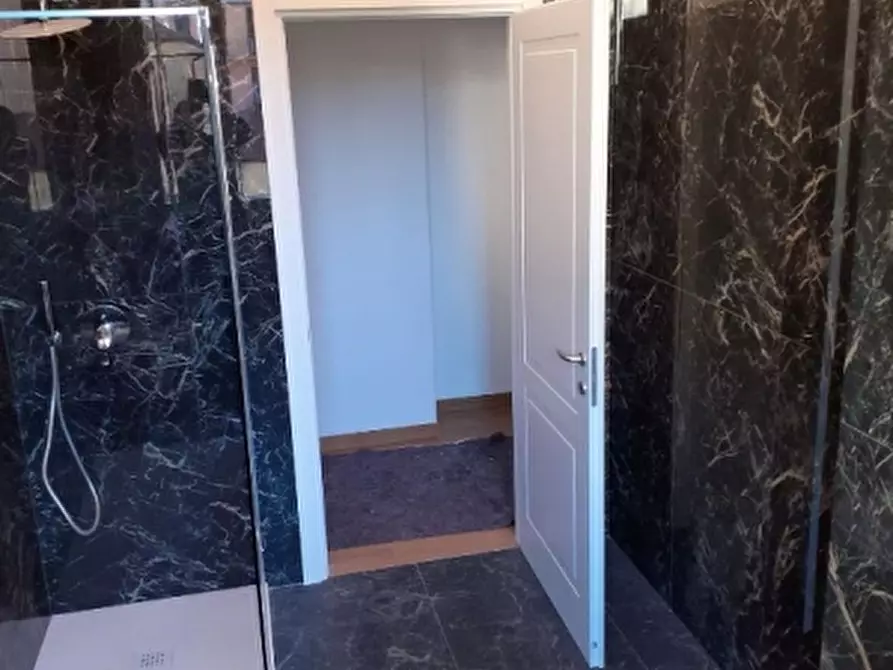 Immagine 12 di Appartamento in affitto  a Milano