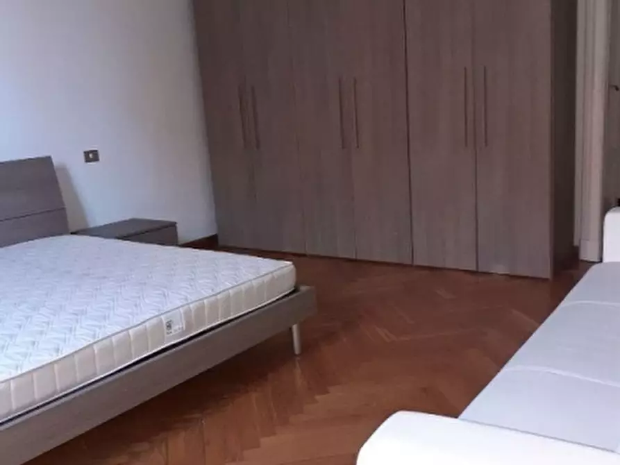 Immagine 9 di Appartamento in affitto  in Via Cadore a Milano