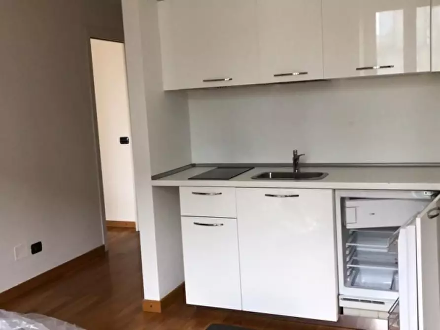Immagine 2 di Appartamento in affitto  in Ad.ze Piazza V Giornate a Milano
