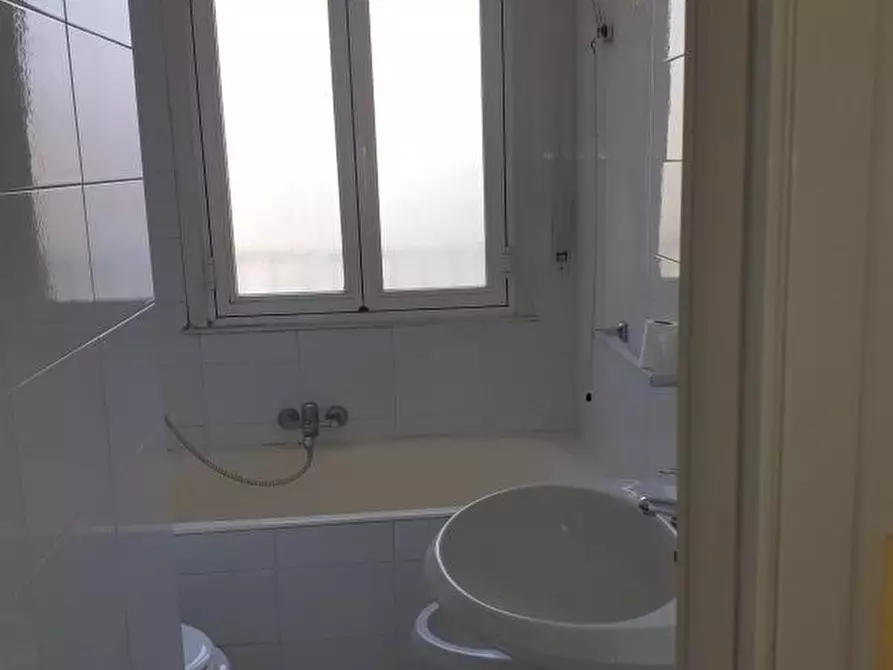 Immagine 7 di Appartamento in affitto  in Piazza Frattini a Milano